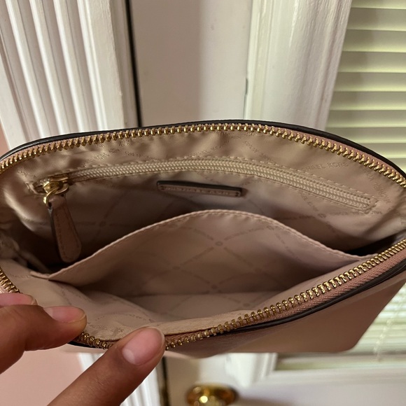 NWOT Michael Kors Jet Set Travel Emmy Saffino Blush Pink Dome Crossbody - Picture 6 of 7